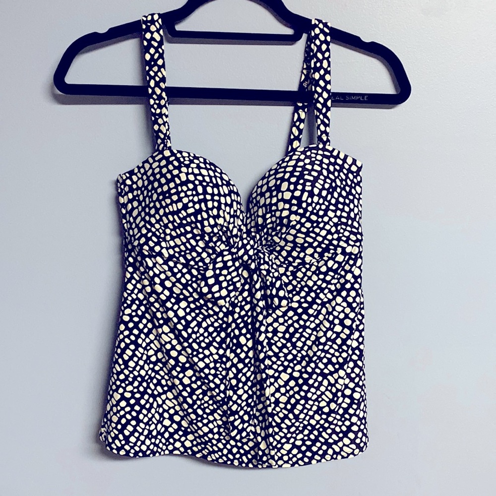 Coco Reef tankini underwire swimsuit top in black/white
